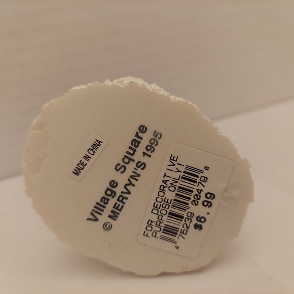 Mervyn's Village Square 1995 Girl On Ice Skates Figurine - Picture 5 of 7